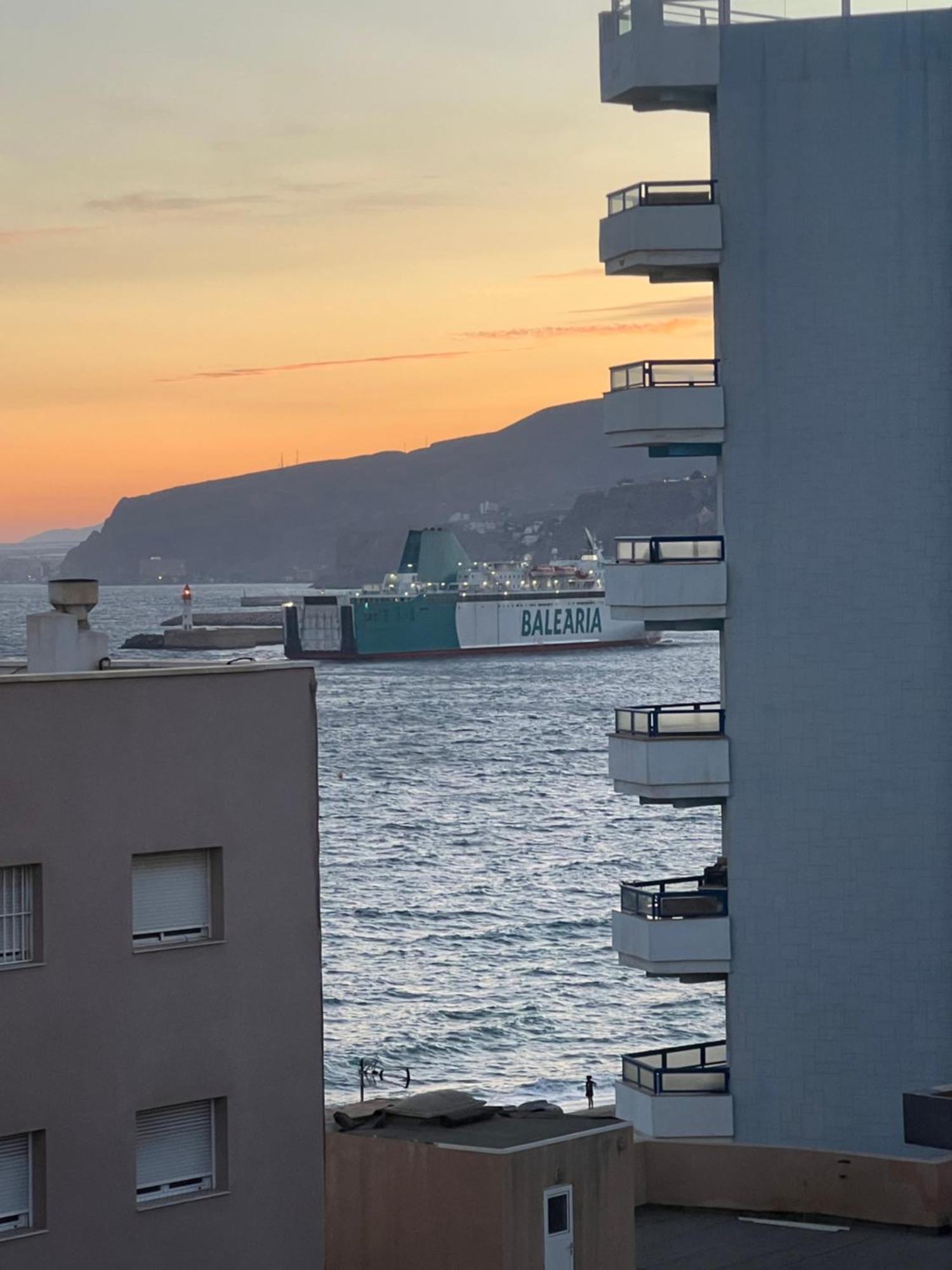 Paseo Maritimo Almeria Zapillo Daniel Eksteriør billede